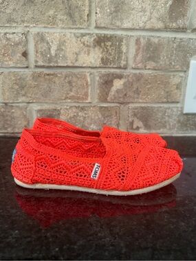 Toms Crochet Slip-On Flats